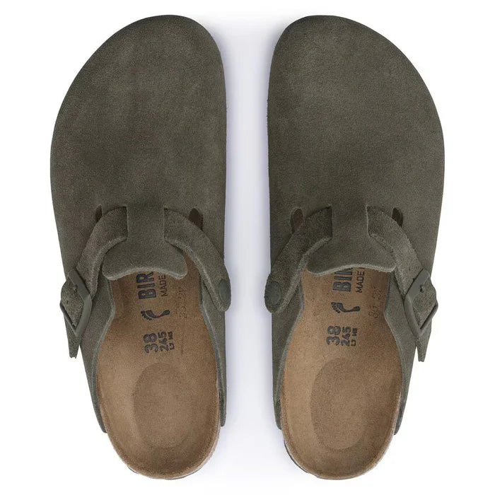 STEP INTO EVERYDAY COMFORT AND TIMELESS STYLE