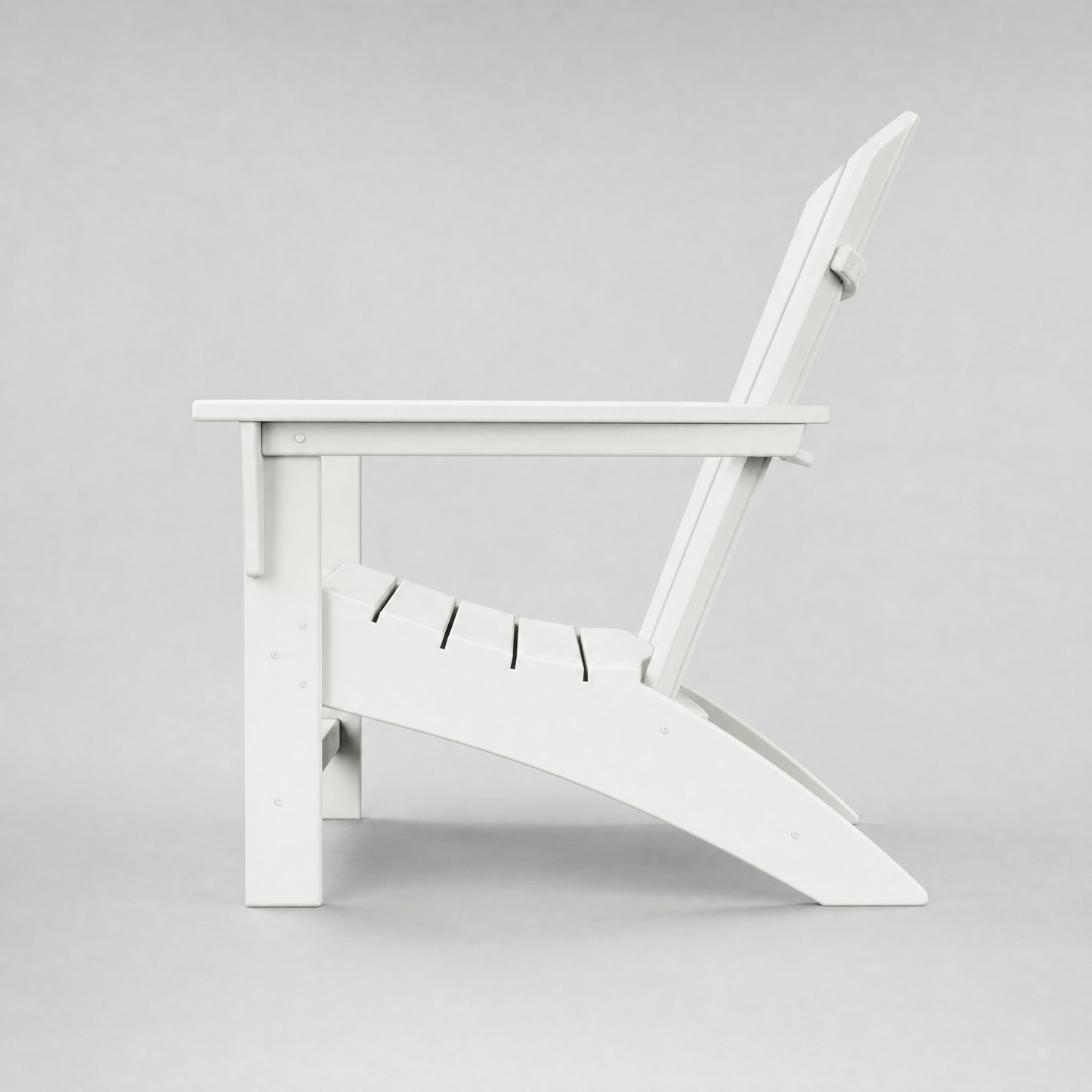 Grant Park Traditional Curveback White Plastic Outdoor Patio Adirondack Chair (Set of 1)