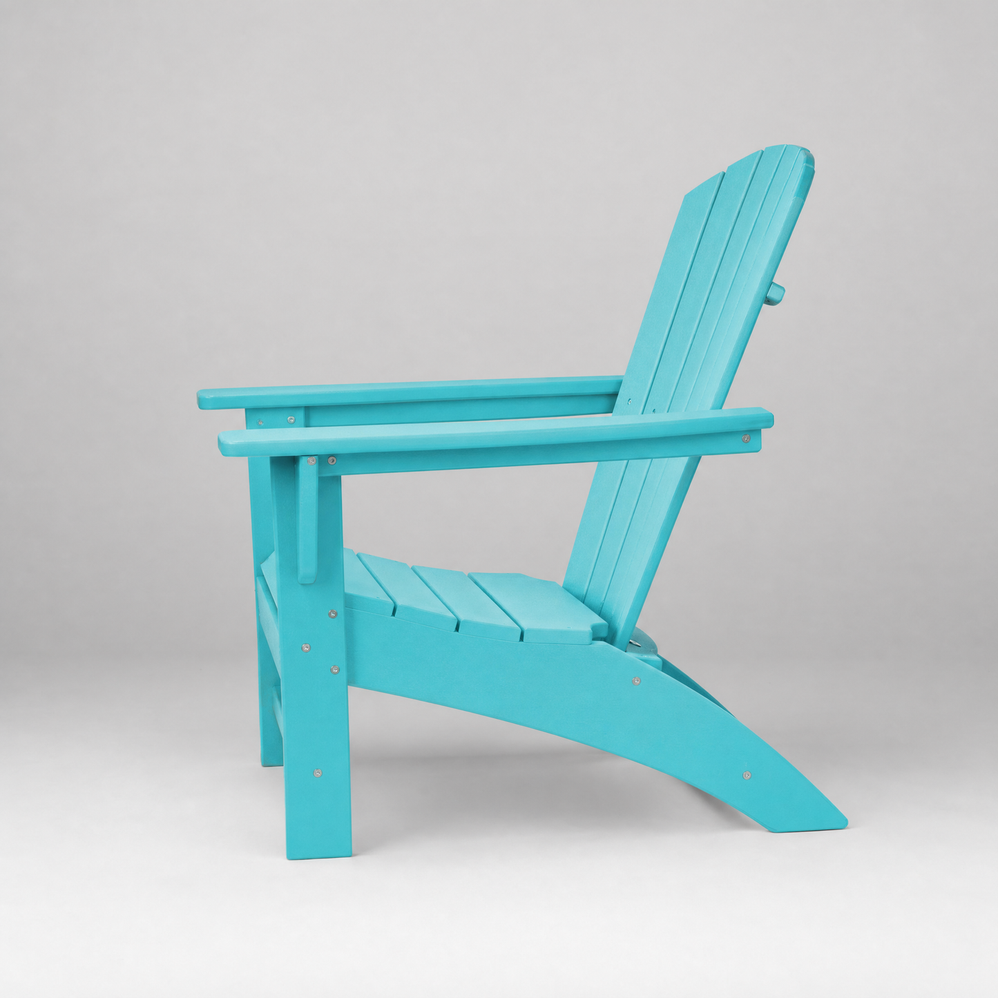 Grant Park Traditional Curveback White Plastic Outdoor Patio Adirondack Chair (Set of 1)