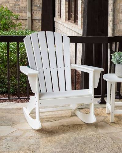 Grant Park Traditional Curveback White Plastic Outdoor Patio Adirondack Chair (Set of 1)