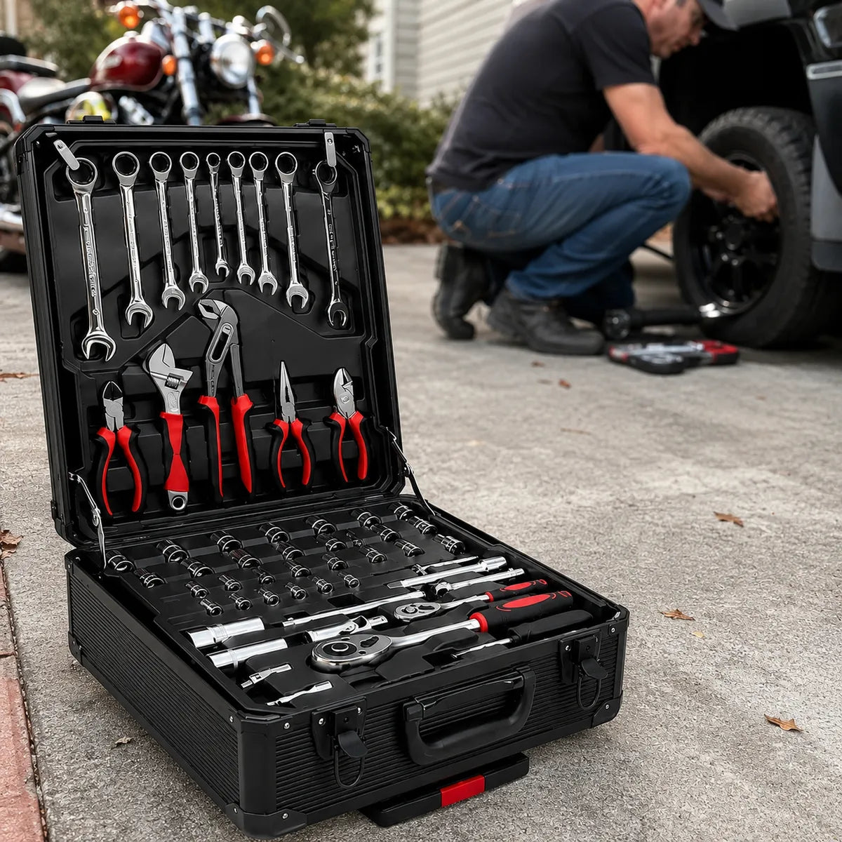 899 Piece Complete Wheeled Tool Set